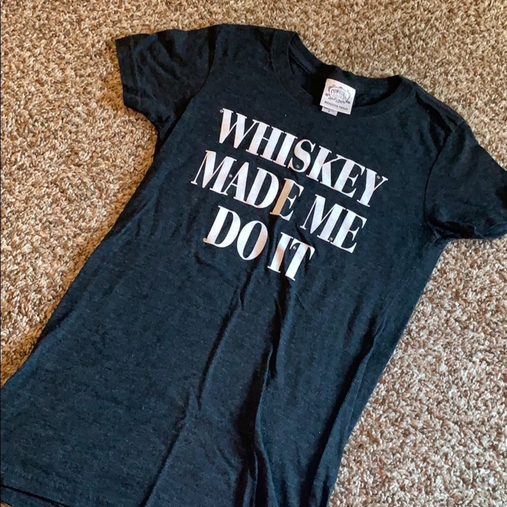 Graphic tee